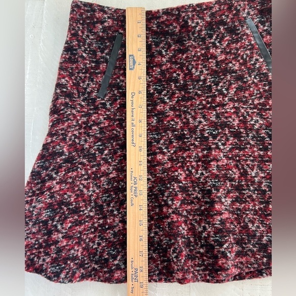 Ann Taylor Schoolgirl Wool Blend A-line Flare Mini Skirt in Red & Black Size 8 - Picture 4 of 6